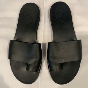 Women’s sandals all leather used. Size 6.5/37.